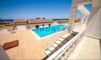 NO-185-3, Недвижимость с видом на море (3 комнаты, 1 ванная комната) рядом с пляжем с видом на горы на Северном Кипре Эсентепе